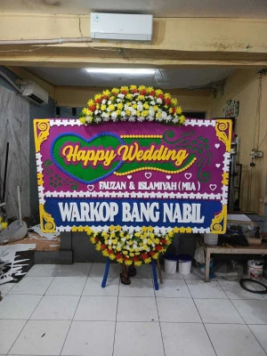Papan Bunga di Cengkareng Timur